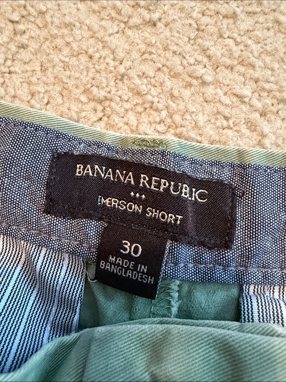 Banana Republic Light Olive Flat-Front cotton Chino Shorts in size 30
